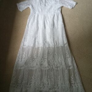 Elegant White Lace Maxi Dress